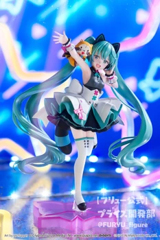 Hatsune Miku×Rascal Exceed Creative -Cyber Future- Figure